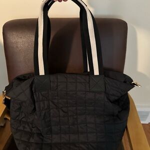 Black Shiraleah travel tote
